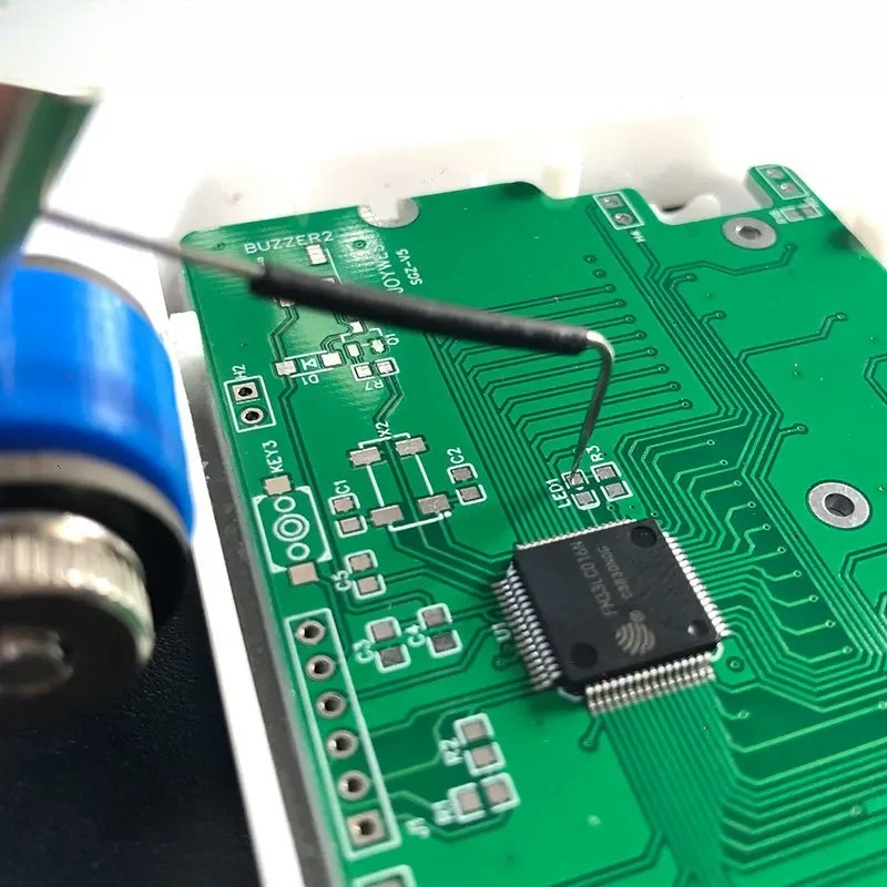 قطعتان من مسبار أداة لحام إلكت - مراجعة Diy Electronics Board وسعره